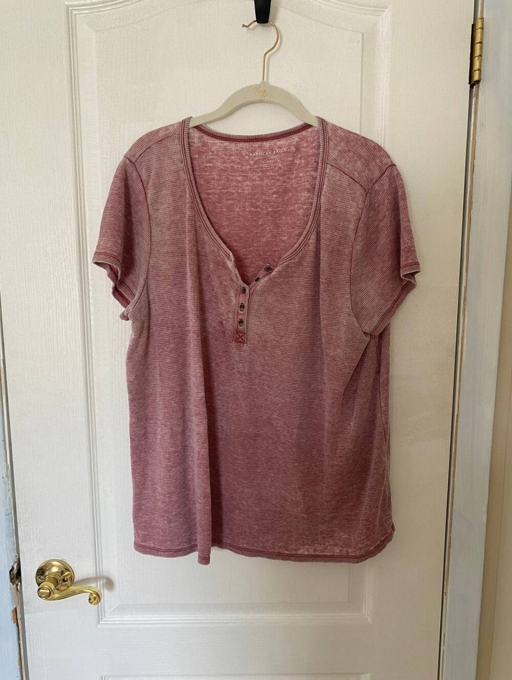 American Eagle Faded Pink Short Sleeve Henley Top Size XL